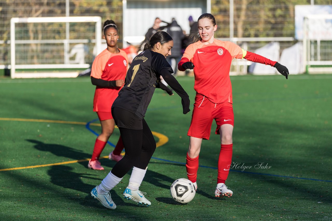 Bild 326 - wBJ VfL Pinneberg2 - Eimsbuttler TV 3 : Ergebnis: 5:0